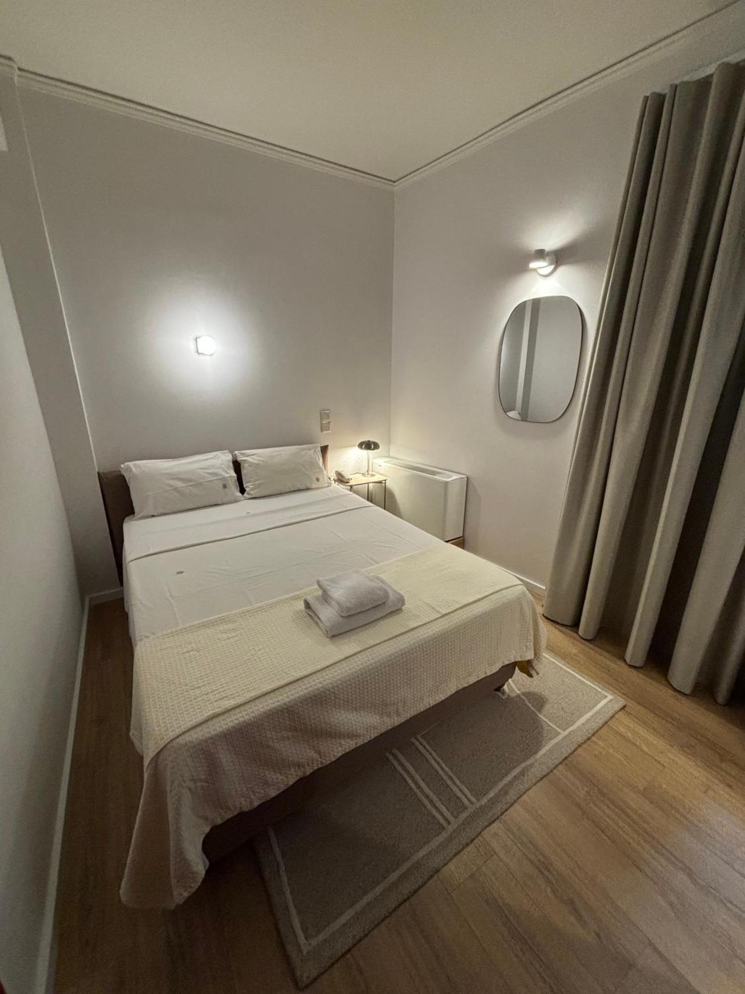 Hotel Maroussi Atenas Quarto foto