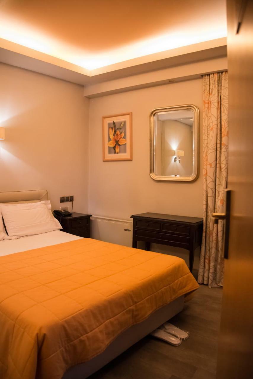 Hotel Maroussi Atenas Exterior foto